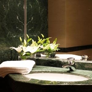 Divani Palace Larissa-guestroom-BATHROOM-Large -.jpg