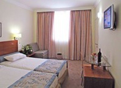 Grand Beach Tel Aviv-guestroom-Superior room.jpg
