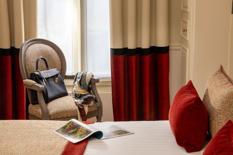 DEÂ´TAIL FAUTEUIL CH DBL CLASS hotel arioso md