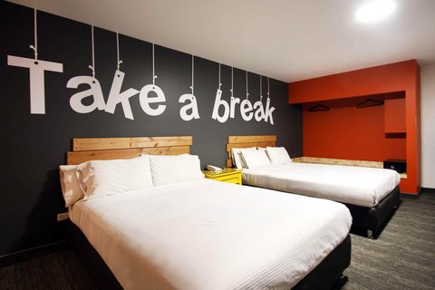 b my hotel hero TEST