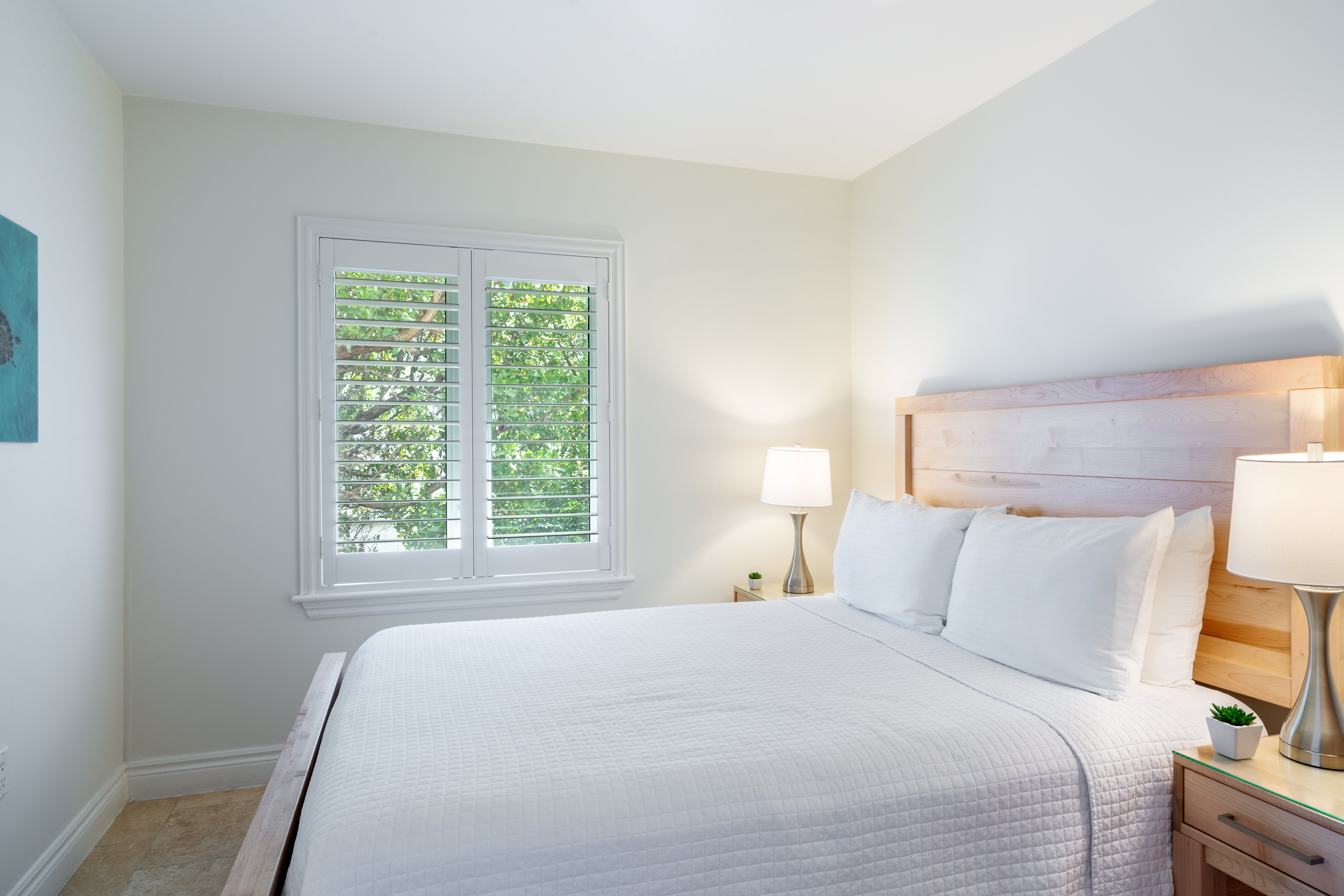 Villa del Mar-guestroom-Bedroom.jpg