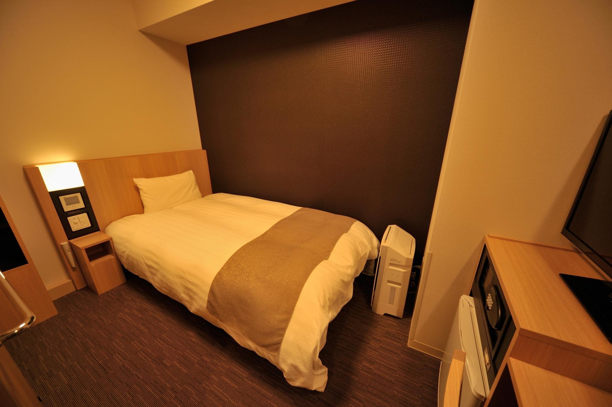 Dormy Inn Ueno Okachimachi-guestroom-SINGLE ROOM.jpg