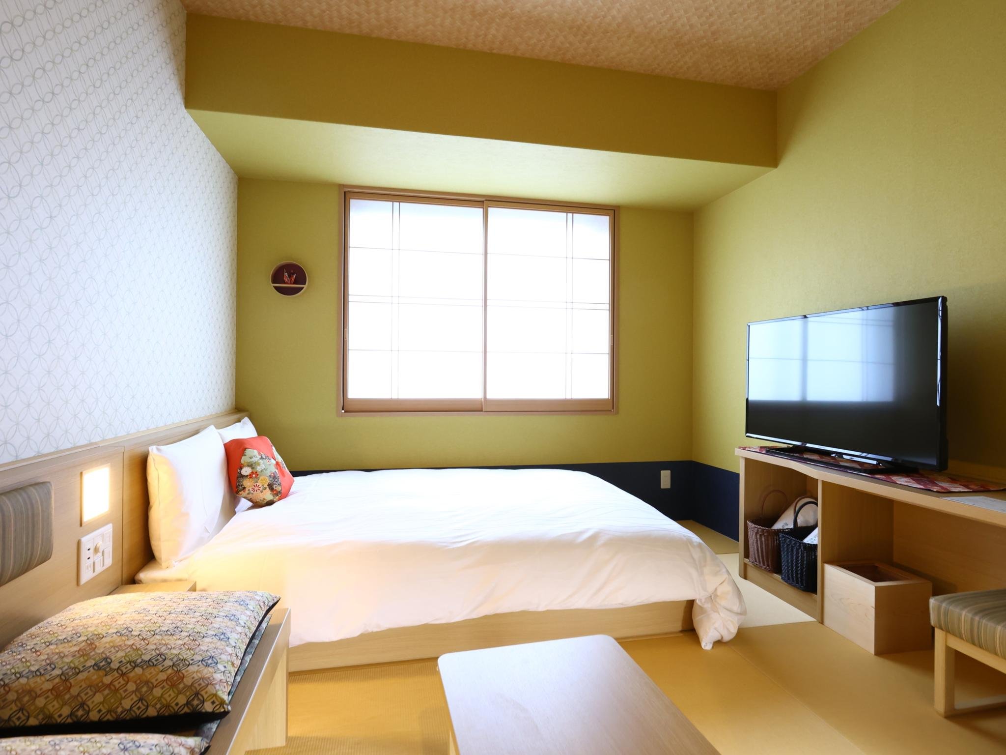 Onyado Nono Osaka Yodoyabashi-guestroom-DOUBLE ROOM WITH DESK.jpg