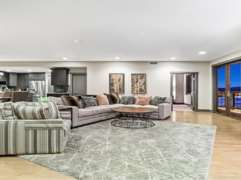 WC 408 Living room