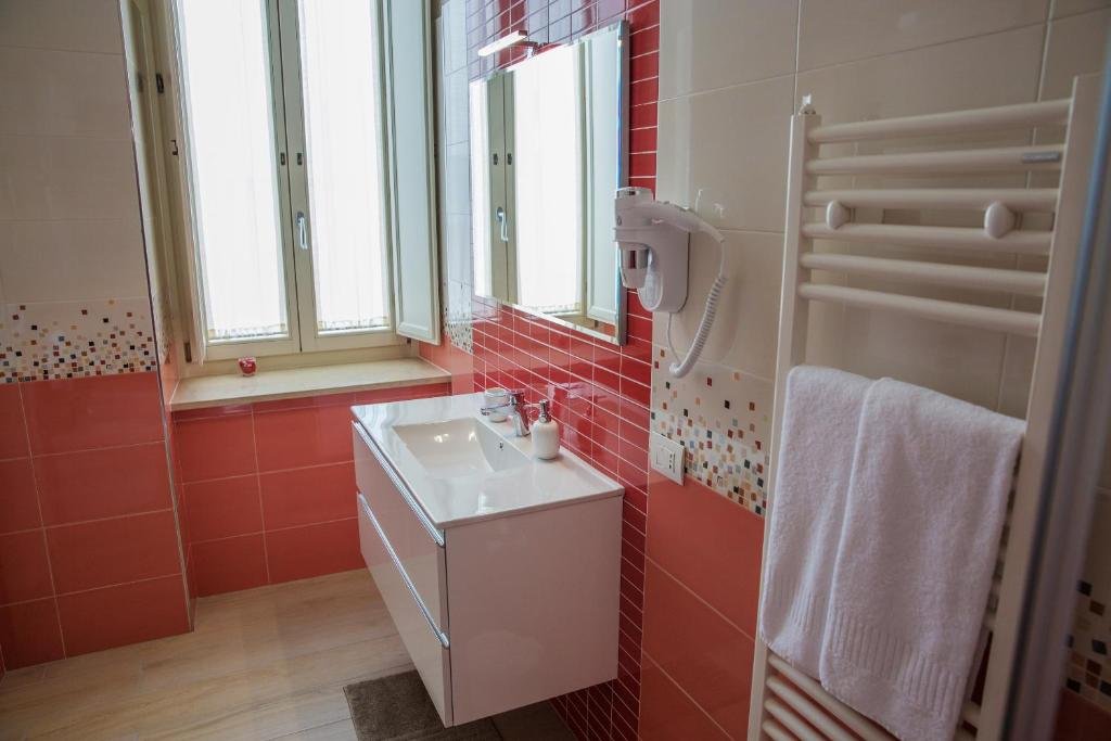 GLEDA ROOMS DELUXE-guestroom-GLEDA ROOMS DELUXE.jpg