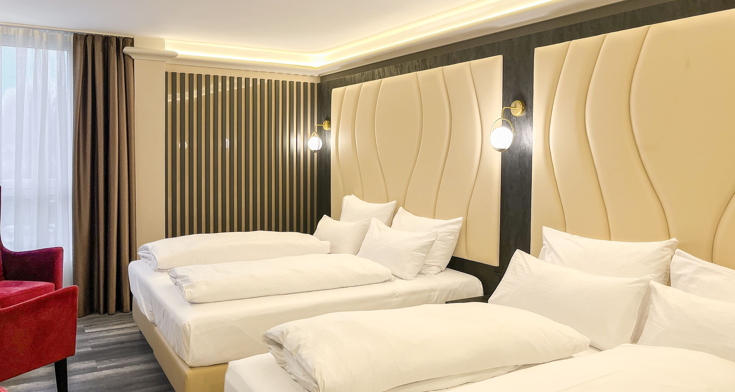 PLAZA PREMIUM PARKHOTEL NEU ULM-guestroom-Premium 4 bed room.jpg