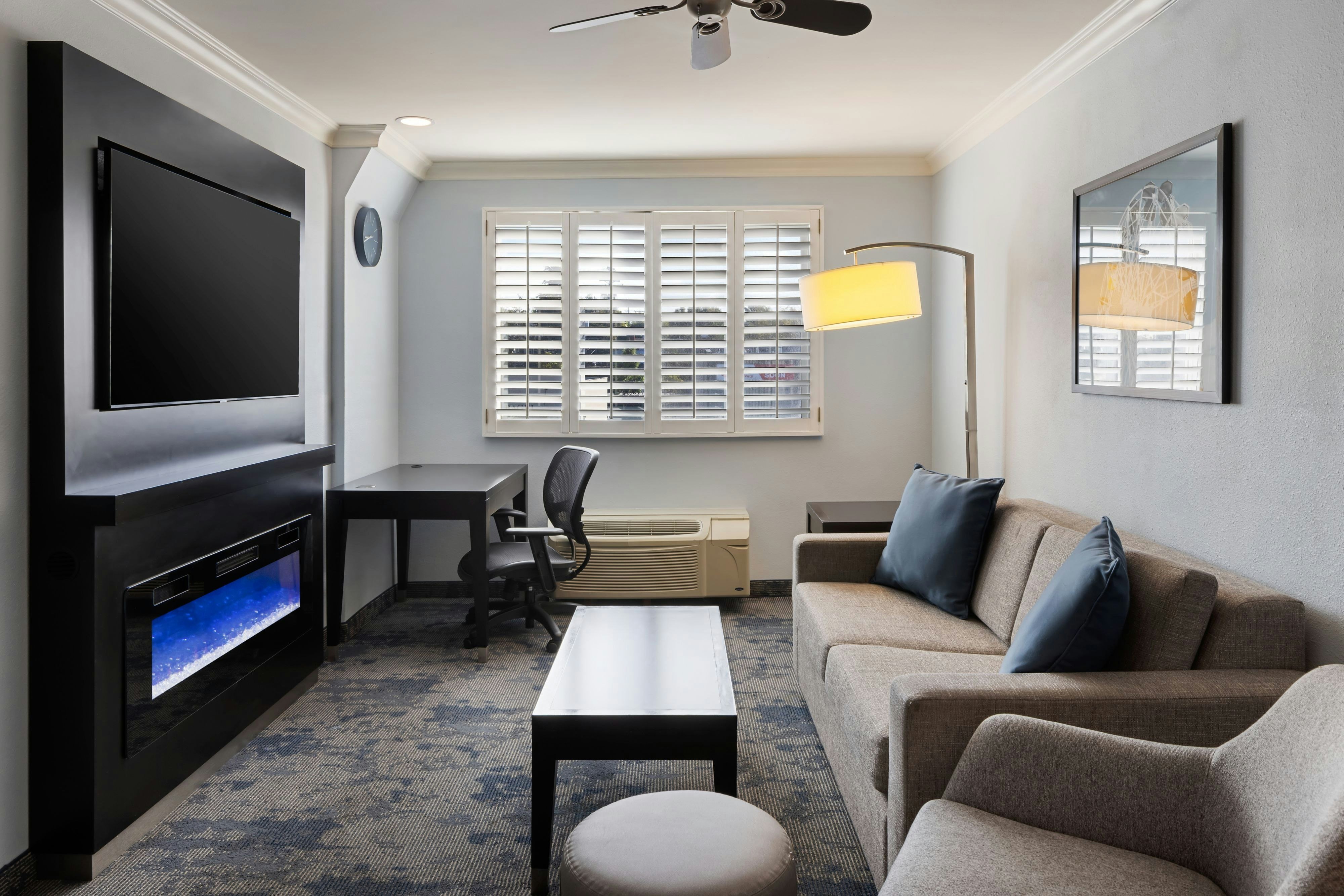 City Express by Marriott Manhattan Beach-guestroom-One Bedroom King Suite Living Room .jpg