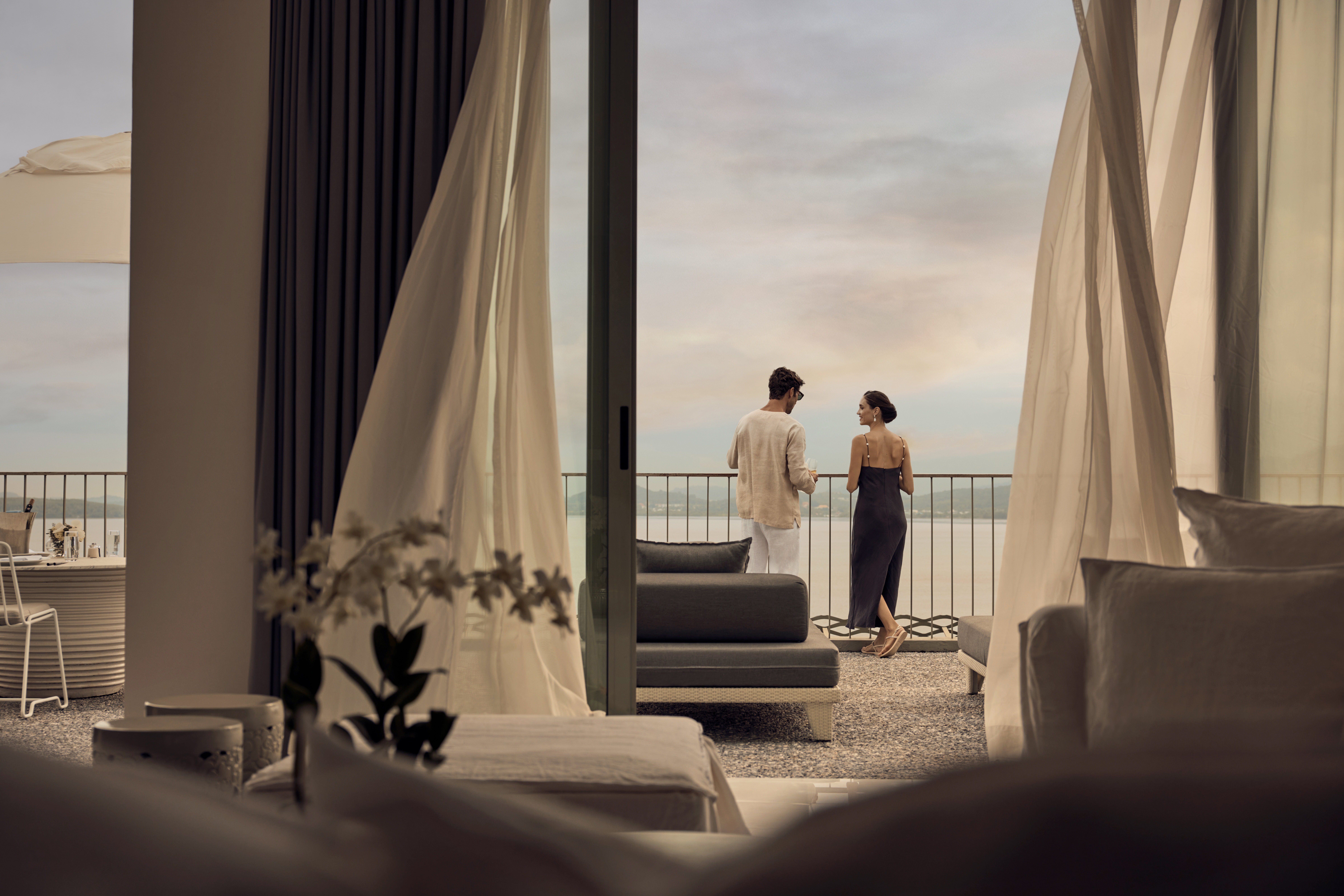 COMO Point Yamu Phuket-guestroom-COMO Suite lifestyle.jpg