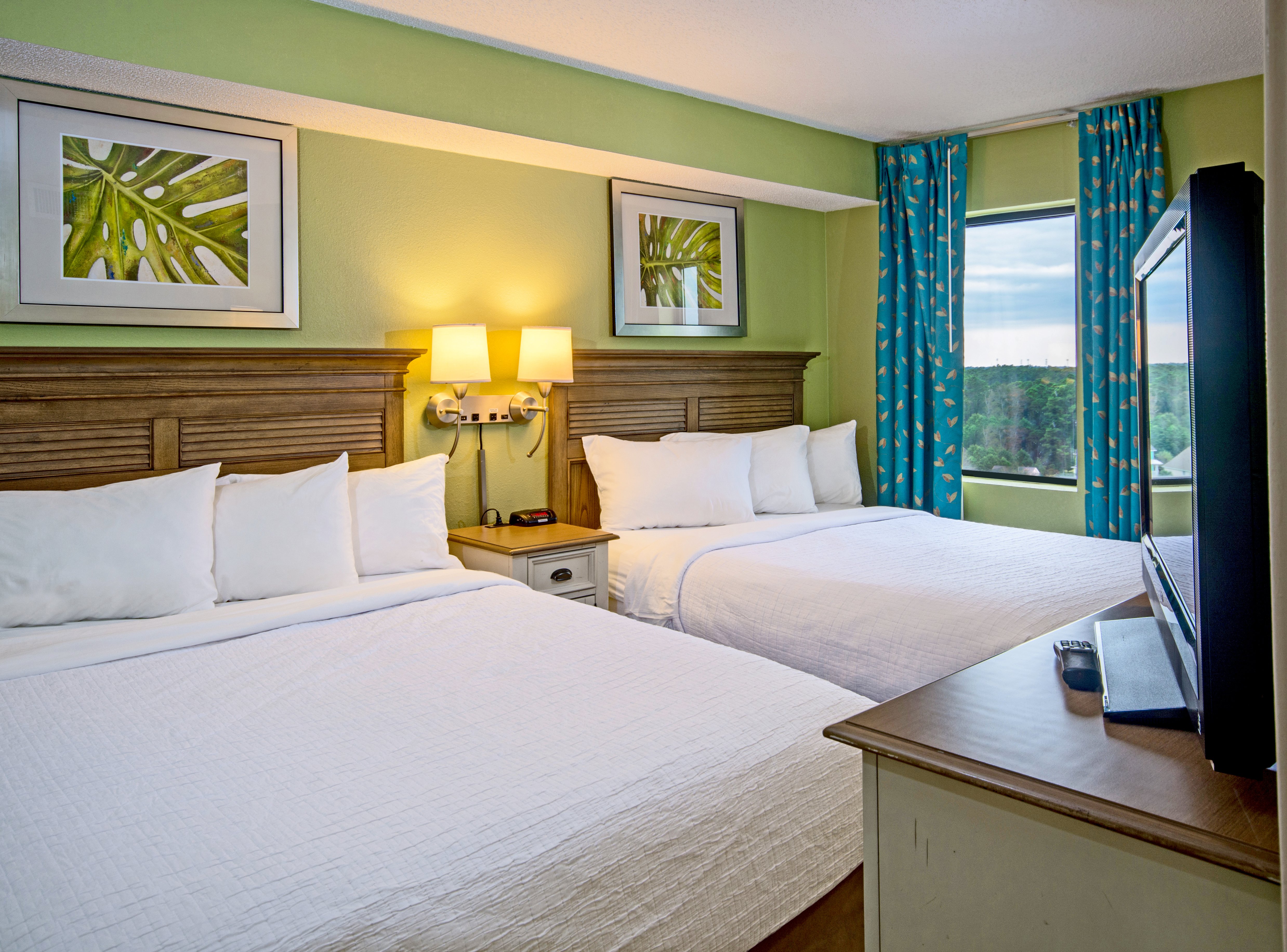 Compass Cove Resort-guestroom-compass cove mariner br condo bedroom ().jpg