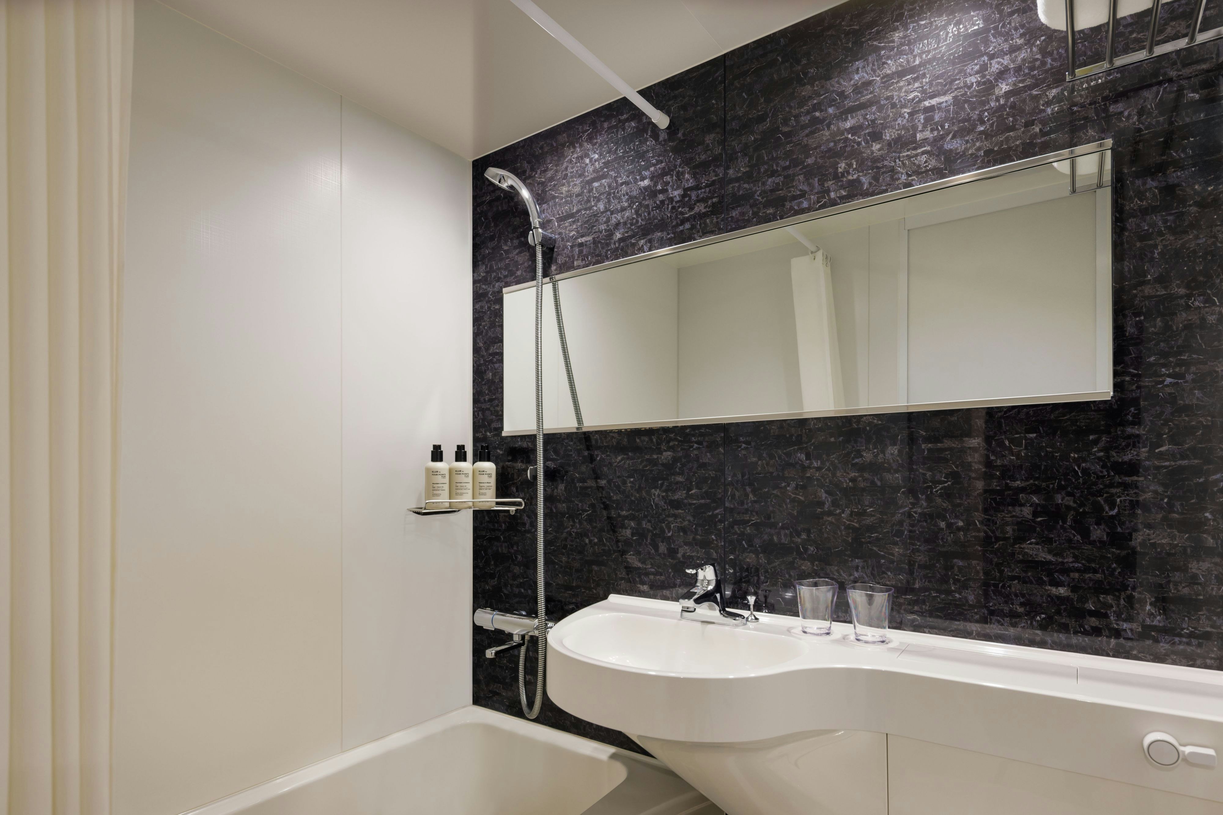 Four Points Flex by Sheraton Tokyo Shibuya West-guestroom-Bathroom.jpg