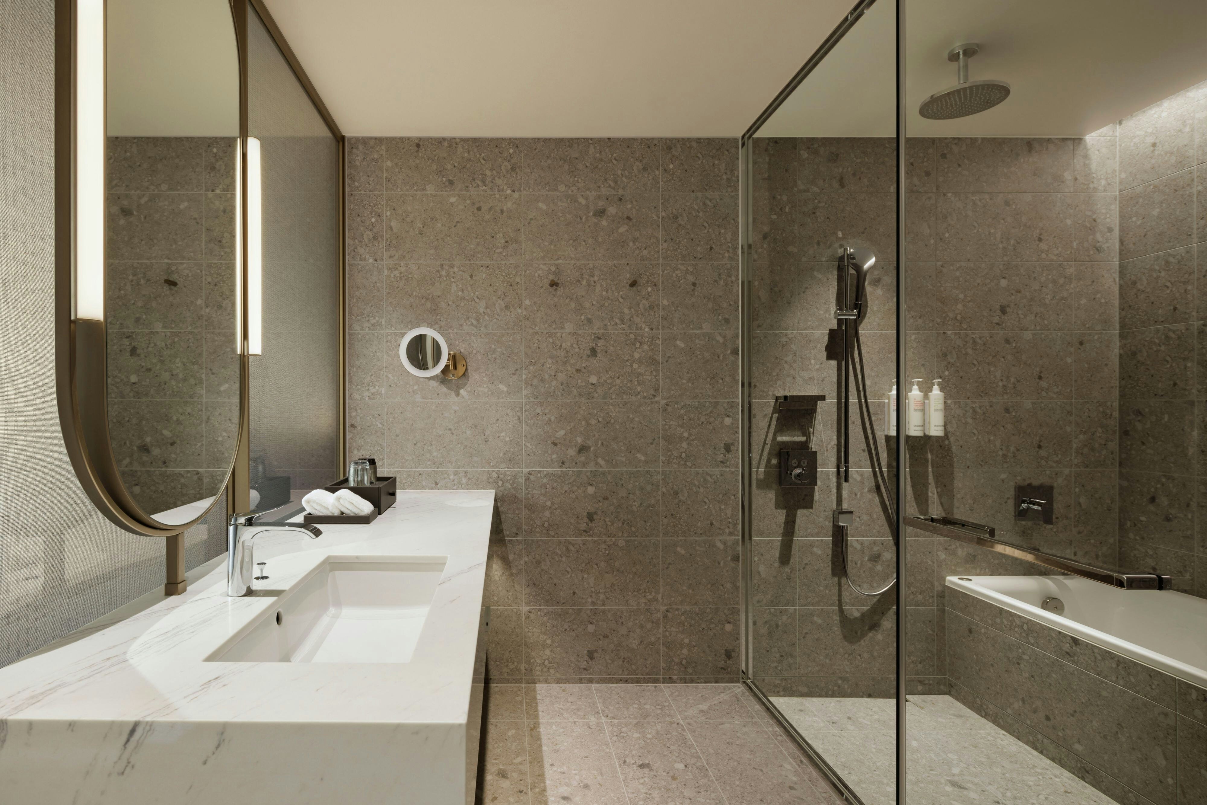 Nagasaki Marriott Hotel-guestroom-GuestRoom Bathroom.jpg