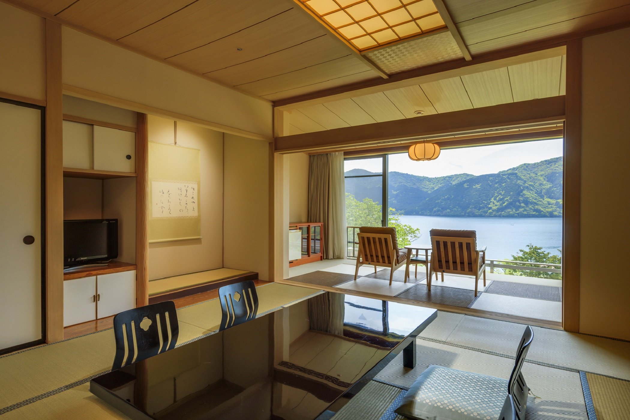 RYUGUDEN-guestroom-JapaneseRoom.jpg