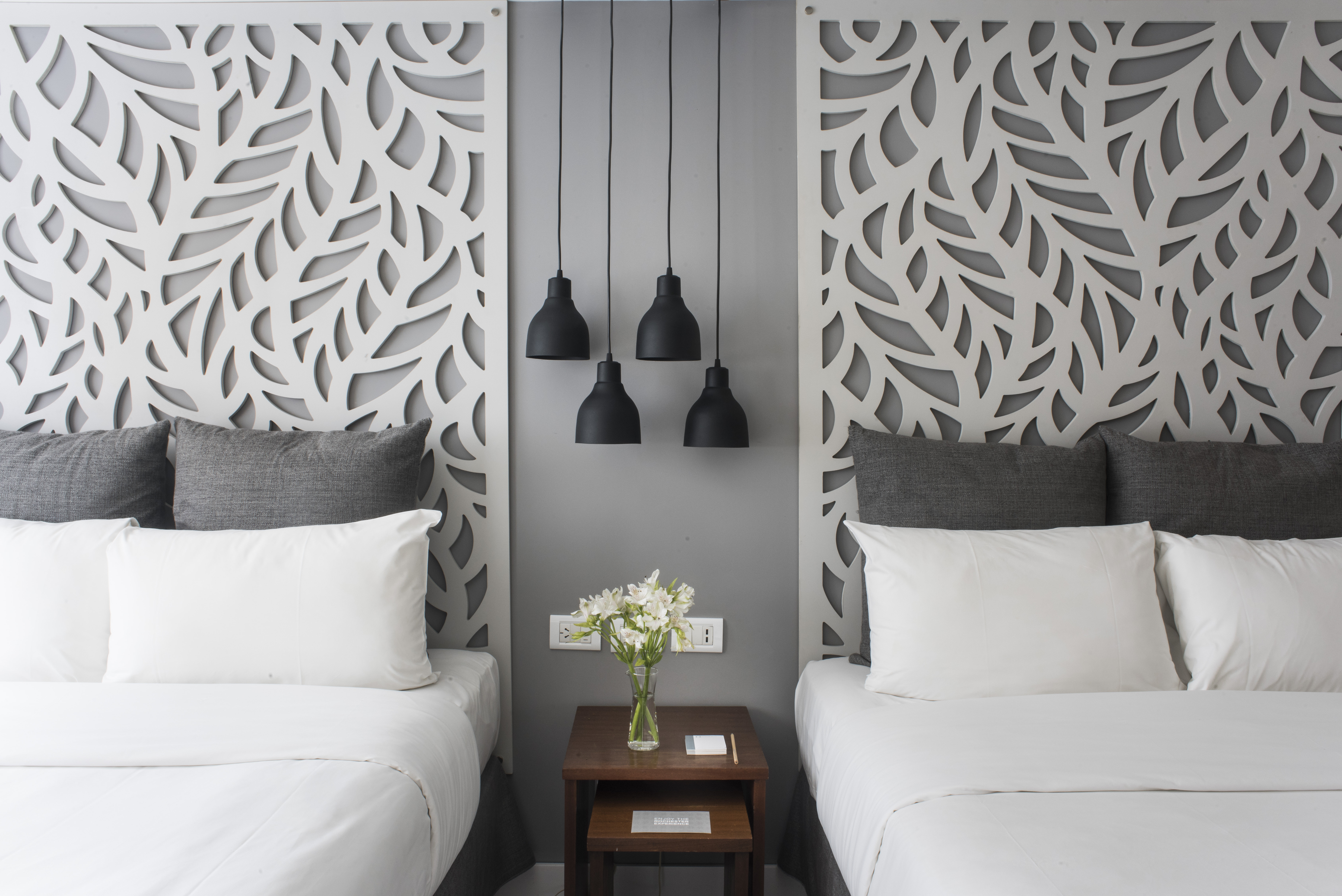 Rochester Classic-guestroom-Corpo Twin.jpg