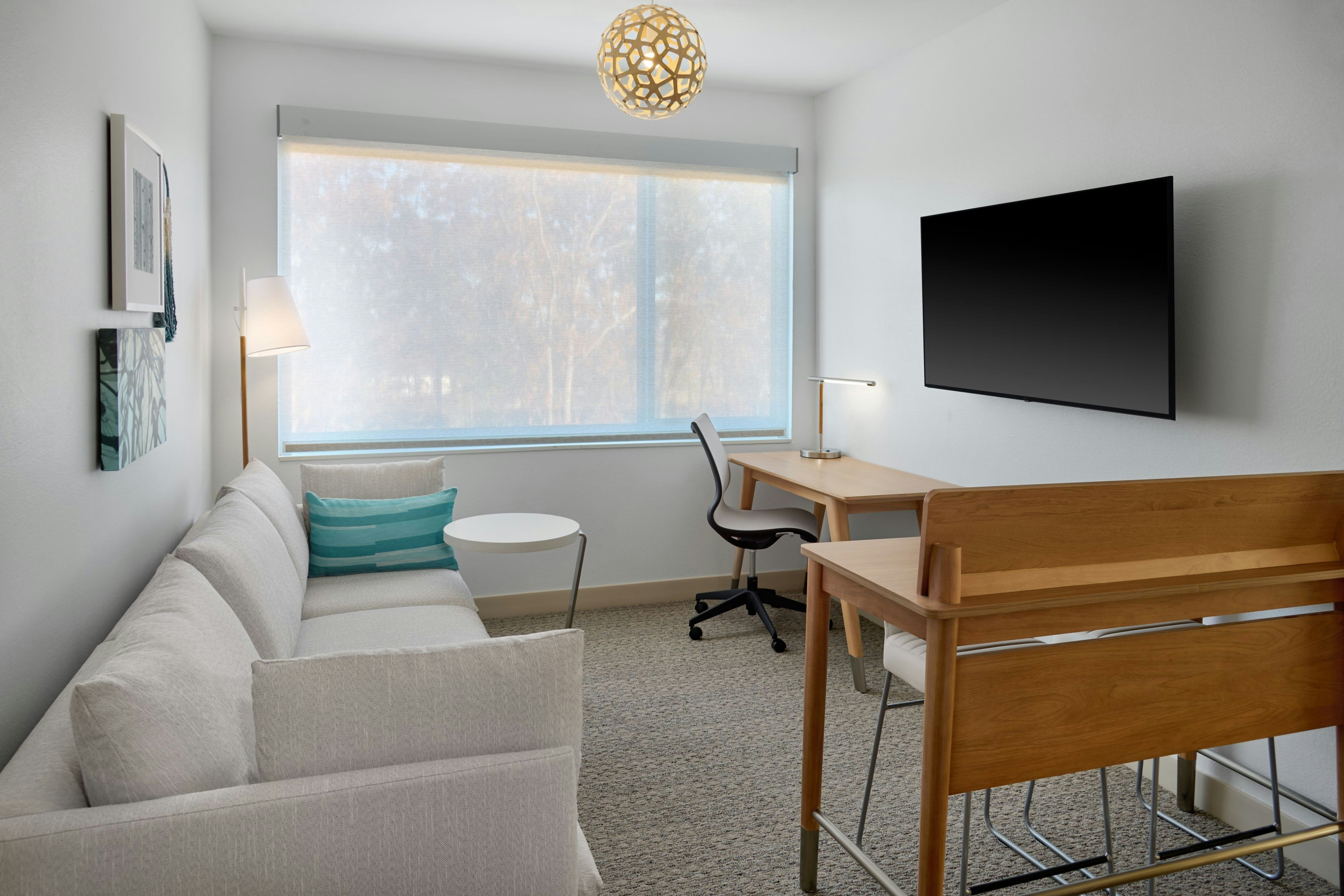 Element Branson-guestroom-Executive Suite.jpg