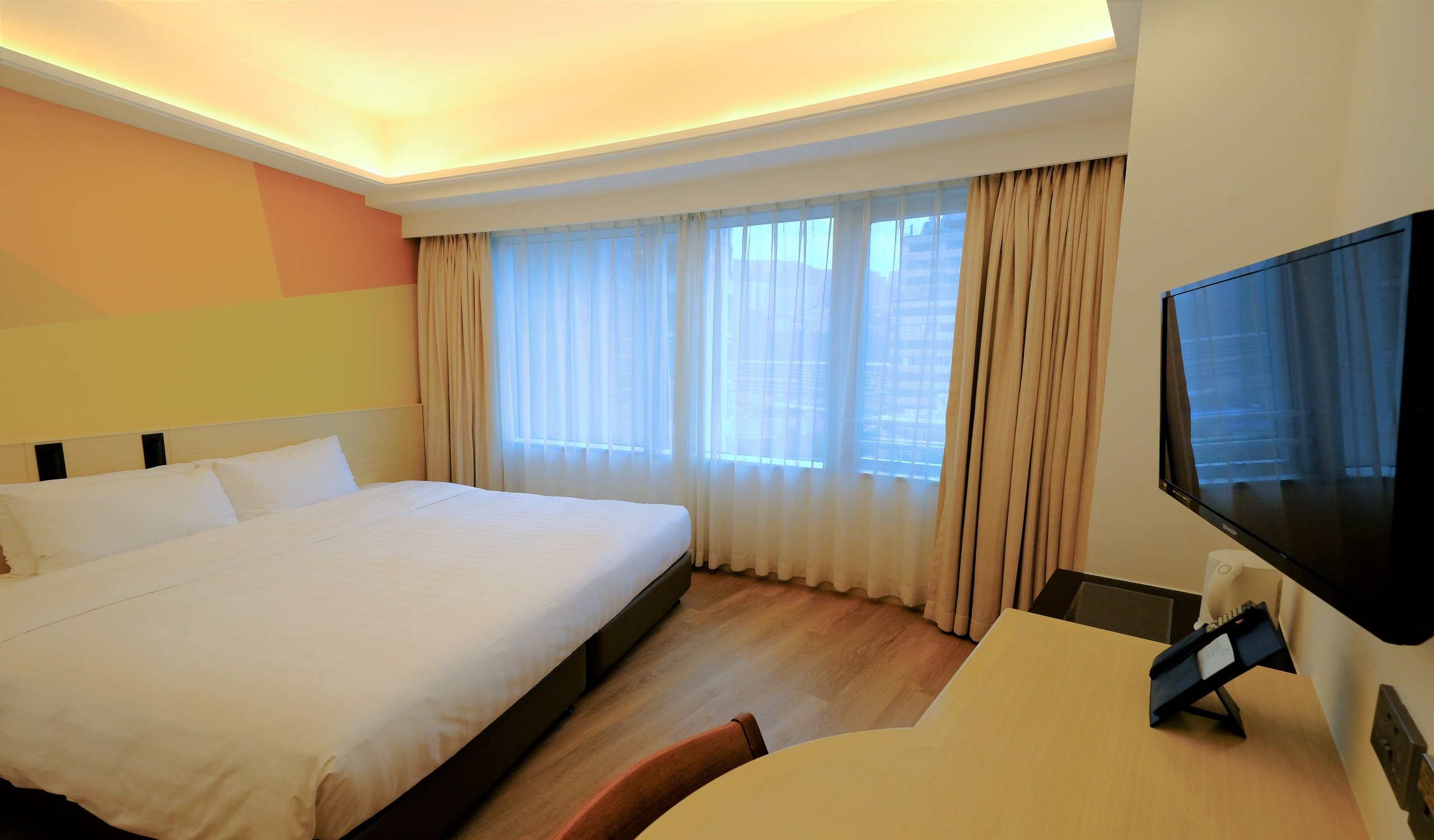 South Pacific Hotel-guestroom-Pacific Grand Double.jpg
