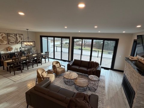 292 SS Living Room
