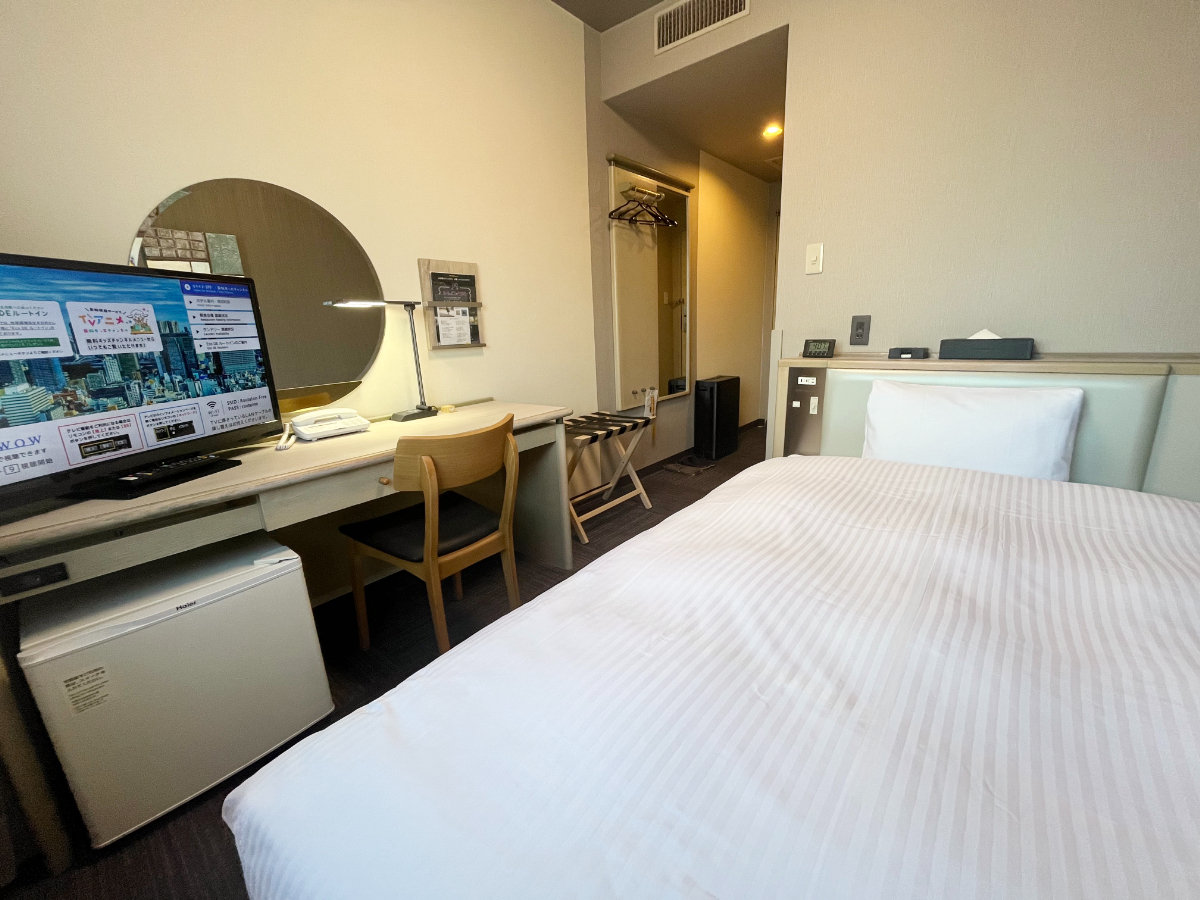 RouteInn Tokyo Ikebukuro-guestroom-room.jpg