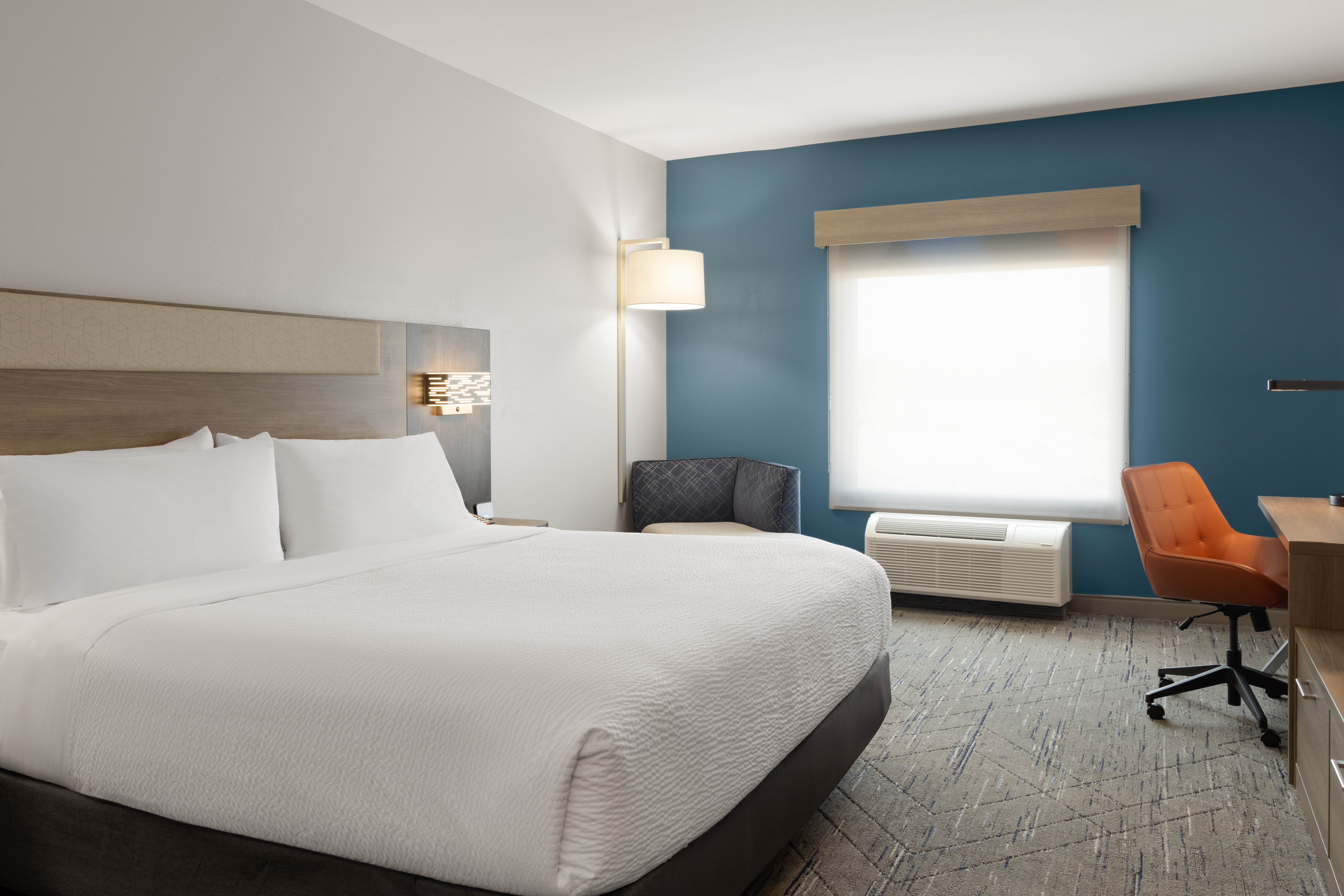 HOLIDAY INN EXP STES MERIDIAN BY IH-guestroom-King Room.jpg
