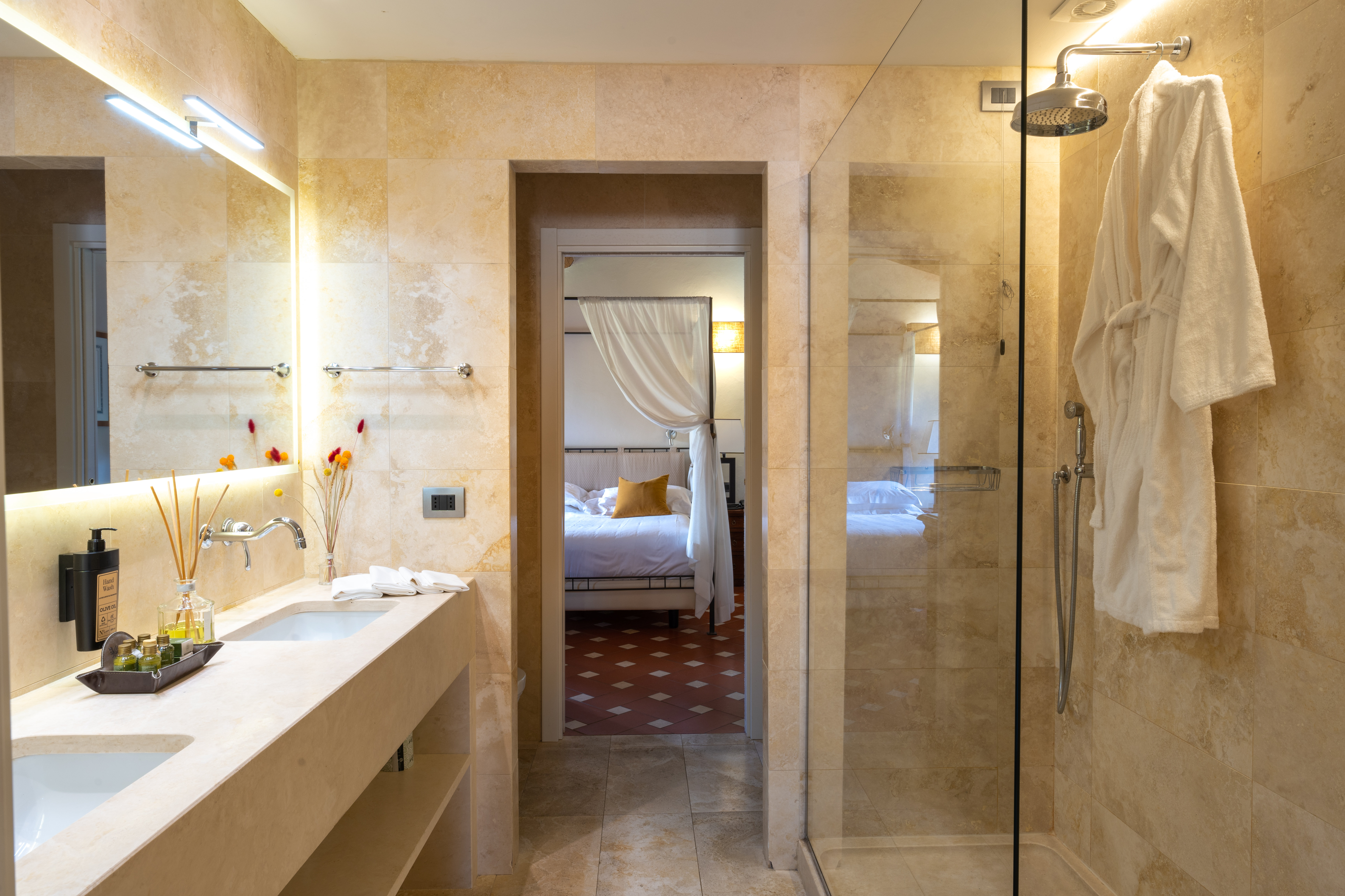 Borgo San Luigi-guestroom-Bathroom.jpg