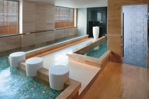 MANDARIN ORIENTAL HONG KONG - Photo 2