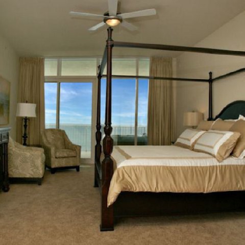 TURQUOISE PLACE-guestroom-Bedroom.jpg