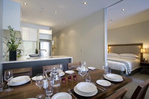 THE REES HOTEL - Photo 9