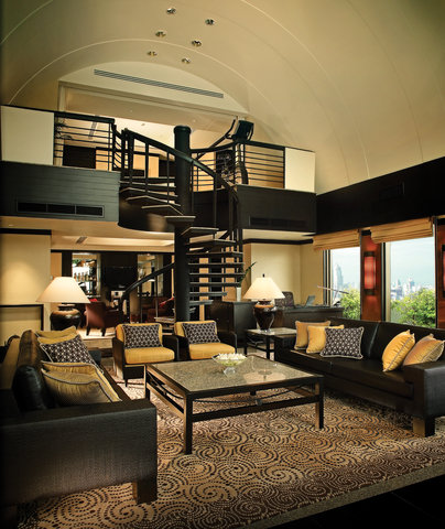 BANYAN TREE BANGKOK - Photo 18