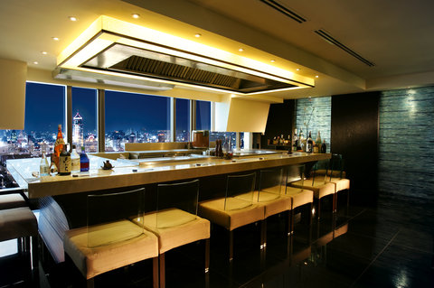 BANYAN TREE BANGKOK - Photo 31