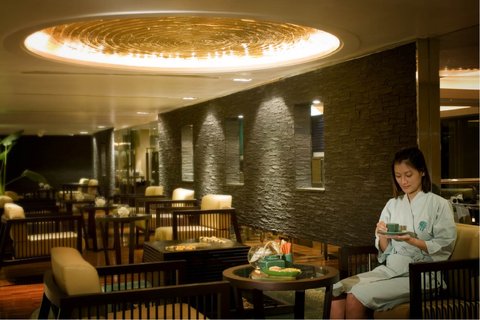 BANYAN TREE BANGKOK - Photo 9