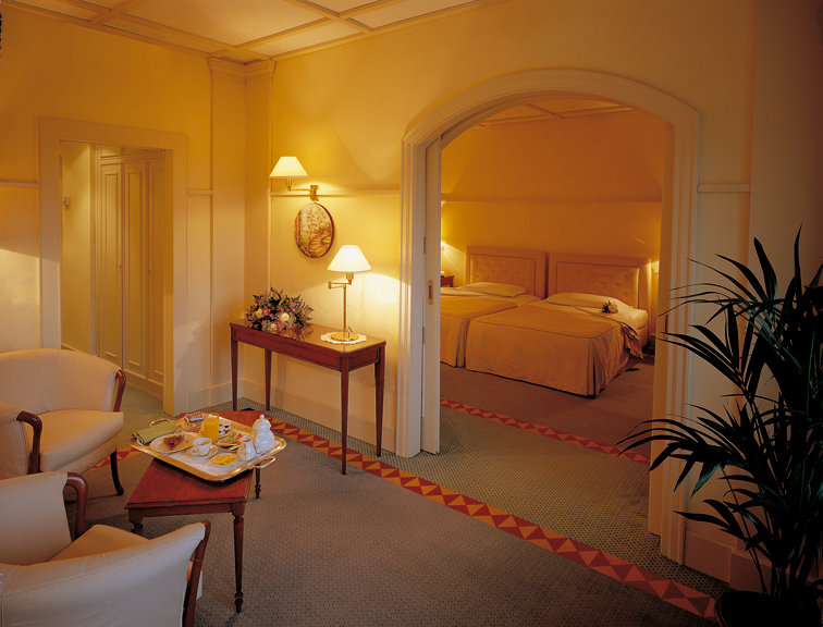 GRAND RESORT DU LAC ET DU PARC-guestroom-Suite Superior.jpg