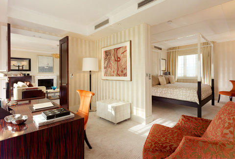 THE DORCHESTER HOTEL - Photo 8