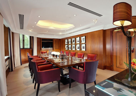 THE DORCHESTER HOTEL - Photo 18
