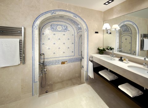 EL PALACE BARCELONA - Photo 18