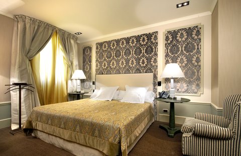 EL PALACE BARCELONA - Photo 30