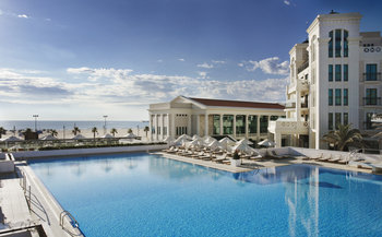 LAS ARENAS BALNEARIO RESORT