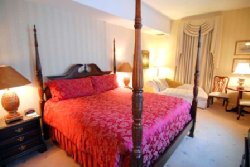  - Hotel Winneshiek Decorah