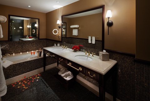 HOTEL PLAZA ATHENEE NEW YORK - Photo 26