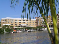  - Bayfront Inn 5th Avenue Naples