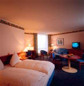 PARKHOTEL ALTMUEHLTAL-guestroom-Junior Suite.jpg
