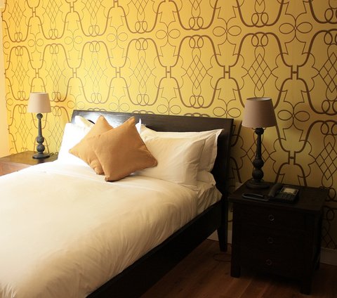 Fellows King Room