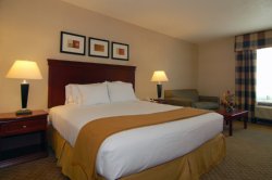  - Holiday Inn Express West Anaheim