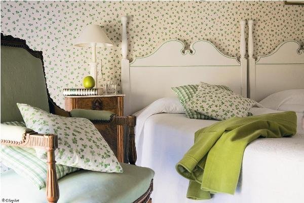 HOSTELLERIE SAINT ANTOINE-guestroom-Room.jpg