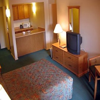 THE LODGE-guestroom-Our Junior Suite comes with one queen-size bed, pe.jpg