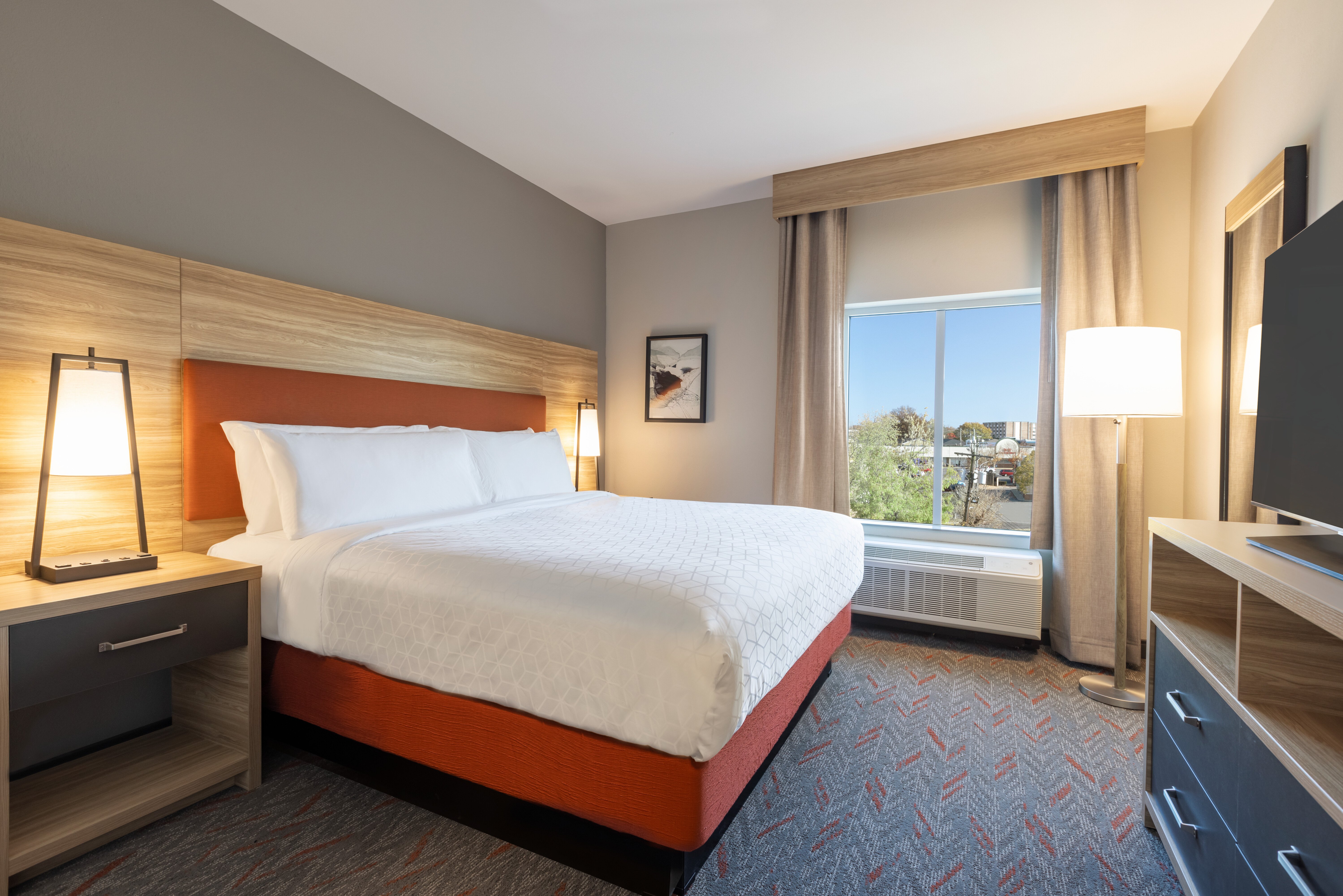 CANDLEWOOD STES ANNAPOLIS-guestroom-Bedroom of One Bedroom King Suite.jpg