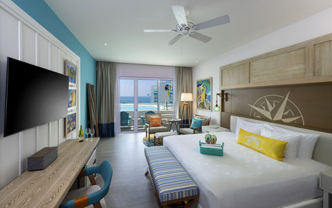 Oceanfront Infinity Pool Suite