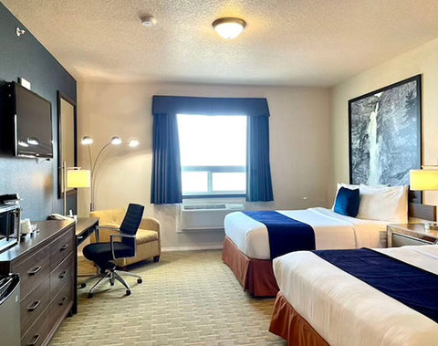 STANDARD TWO QUEEN BEDS
