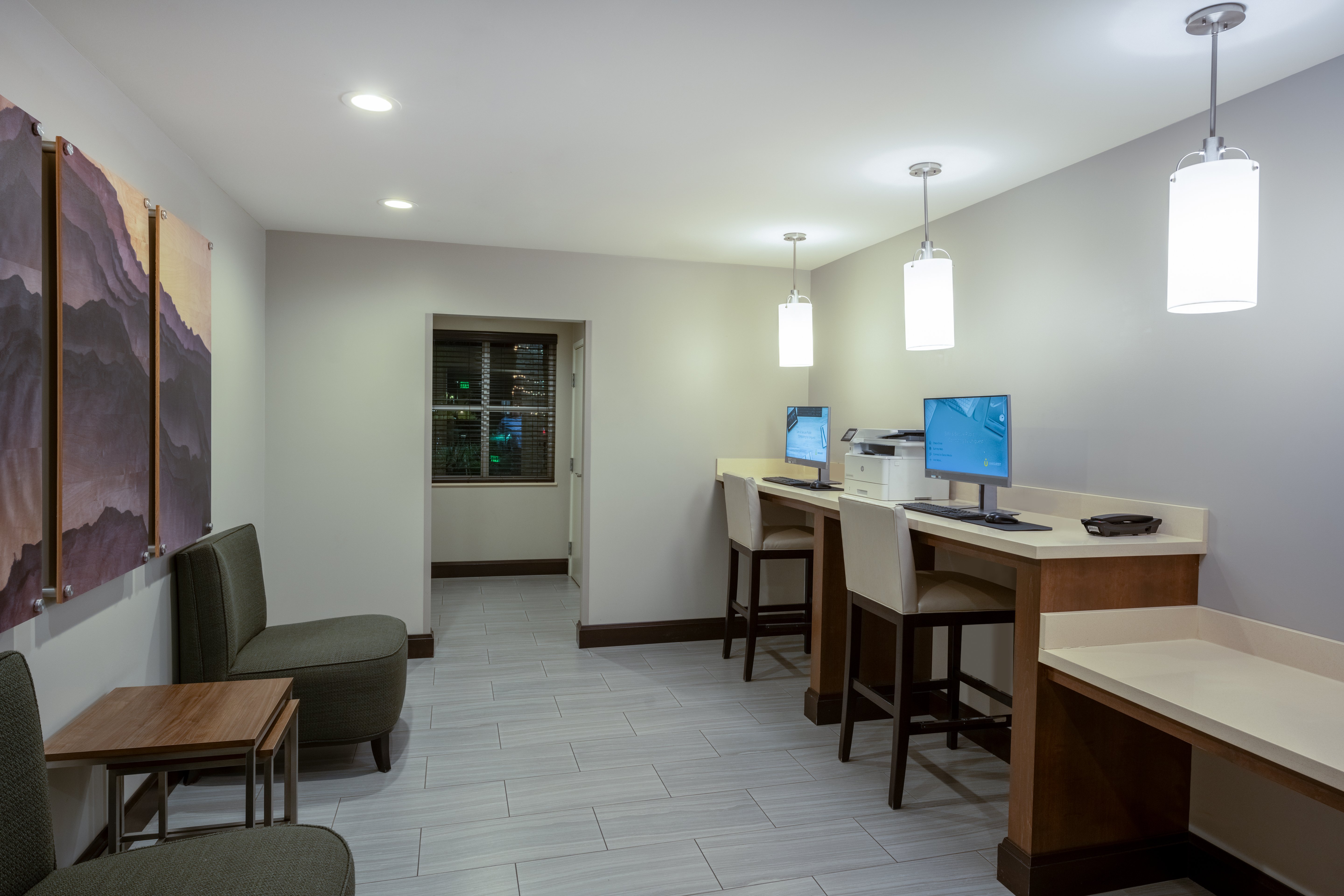 STAYBRIDGE STES GILBERT BY IHG-guestroom-Enjoy 24/7 complimentary high speed internet, printing & copying!.jpg