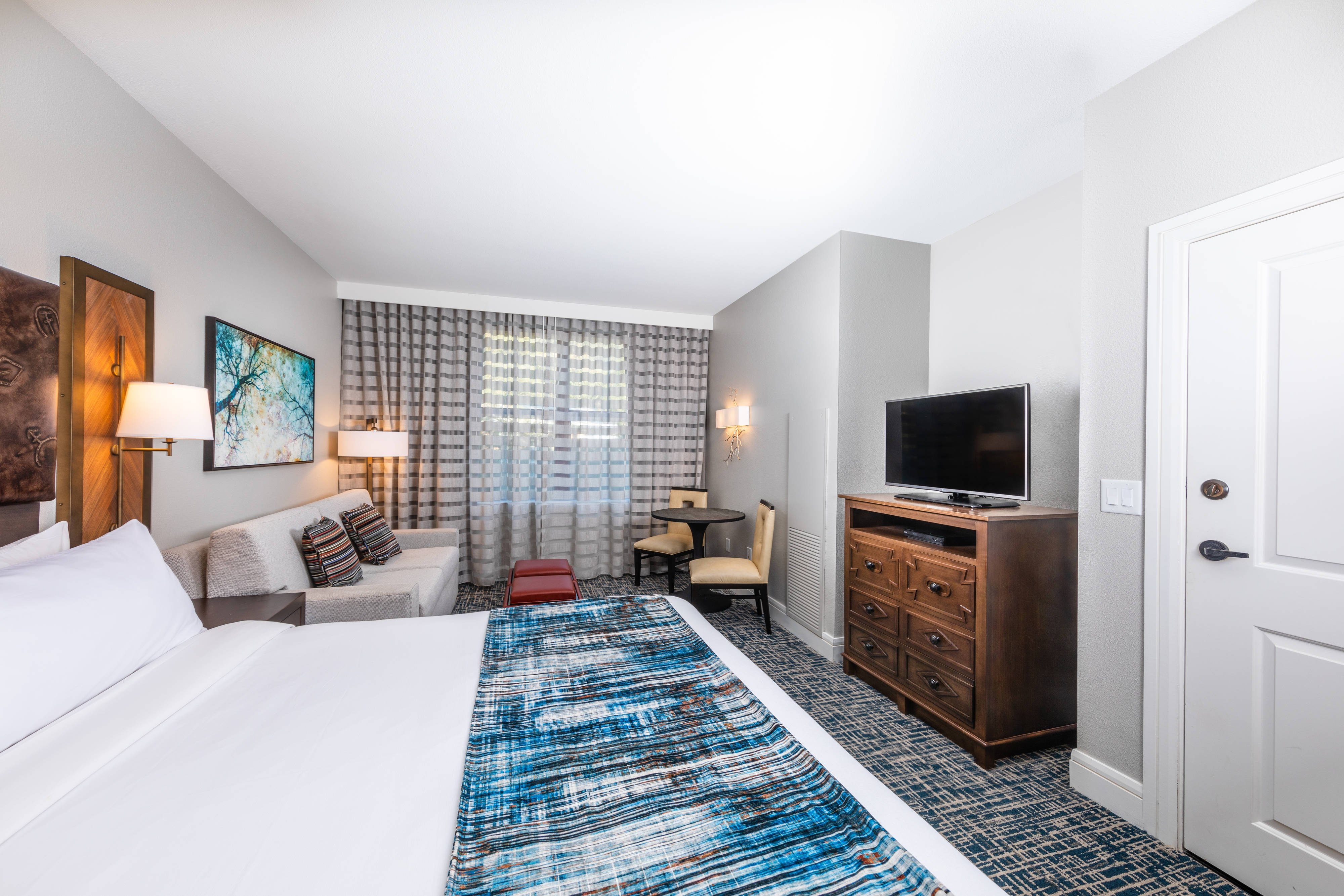 Marriotts Timber Lodge-guestroom-King Guest Room.jpg
