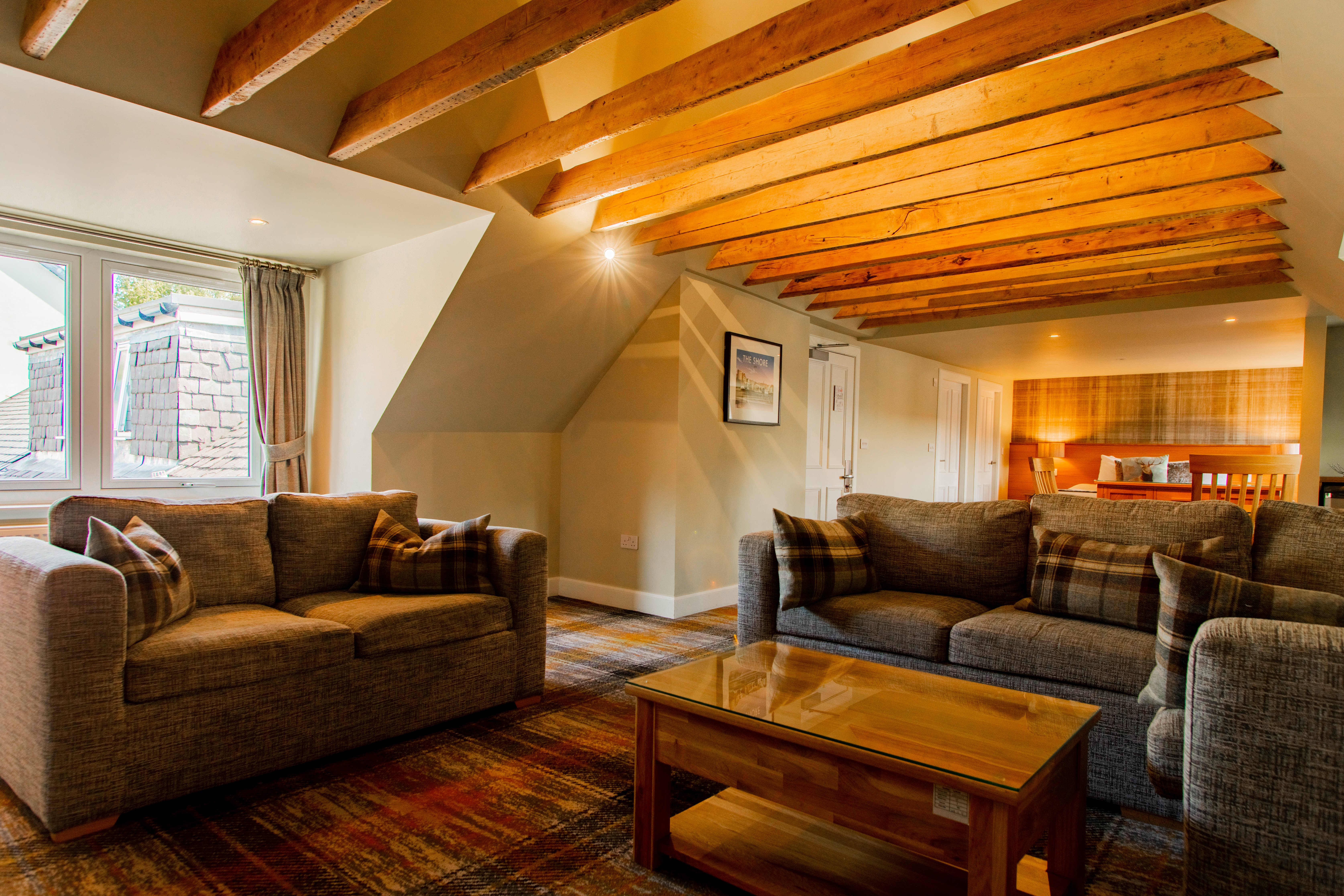 MCKAYS HOTEL-guestroom-Suite.jpg