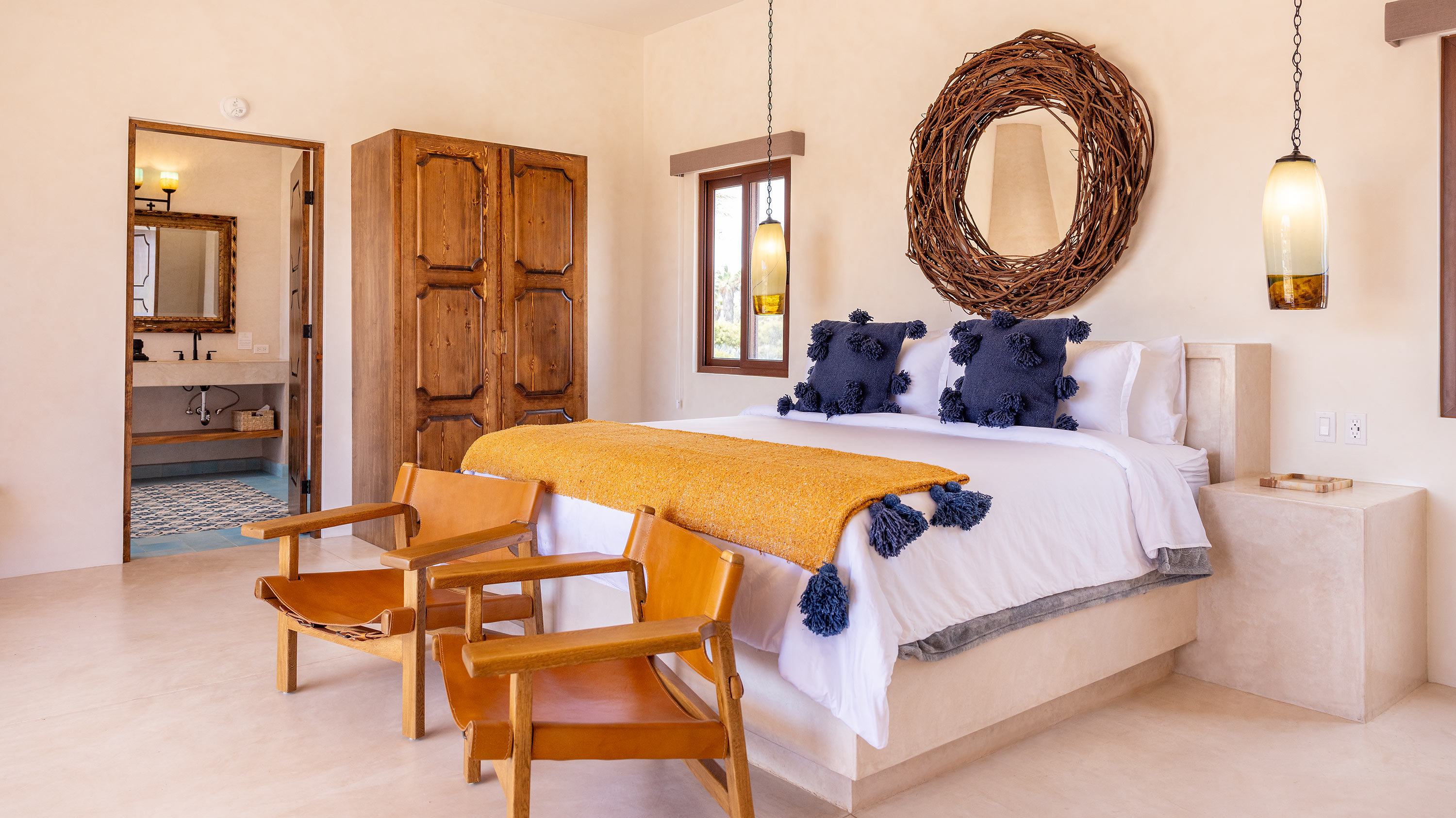 Villa Santa Cruz-guestroom-Rooftop Villa King.jpg